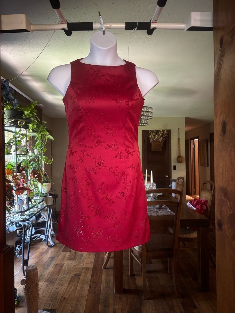 Vintage City Triangles Womens Red Sleeveless Floral Embroidered Shift Dress
